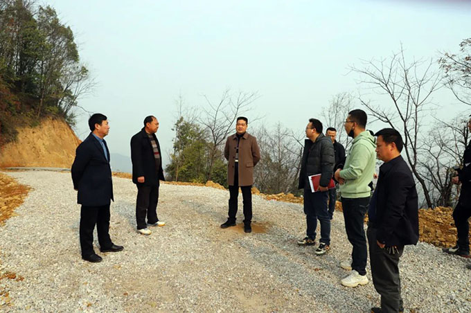 �f(w��n)��Ͷ�Y���F(tu��n)�hί��(sh��)ӛ�������L(zh��ng)�(y��ng)���֬F(xi��n)��(ch��ng)�{(di��o)�Ȋ����һ��������_(d��)վ�(xi��ng)Ŀ���O(sh��)��r